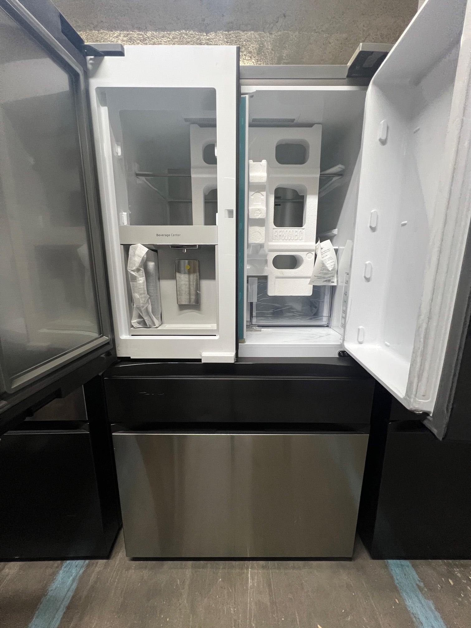 Samsung BESPOKE 29 cu. ft. 4-Door Stainless Steel & Stainless Black